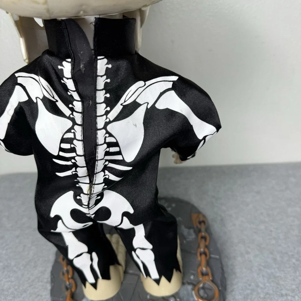 Gemmy Animated Singing Dancing Big Head Skeleton Halloween Figurine READ‎